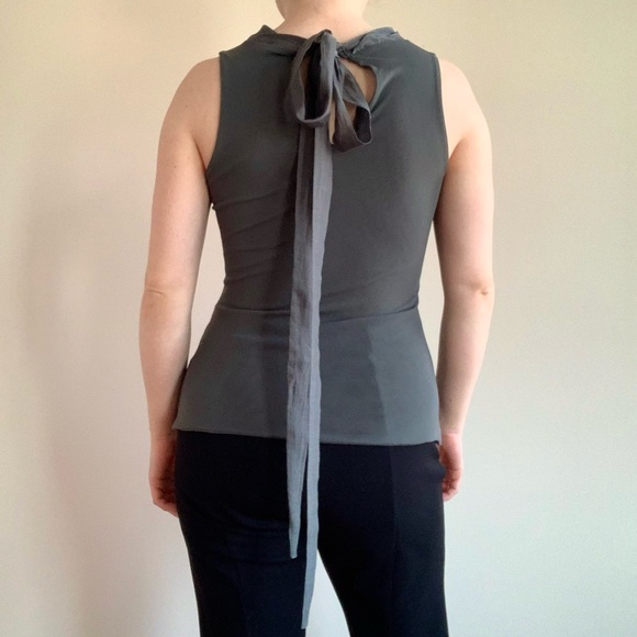 Siste’s Made in Italy Grey High Neck Sleeveless Top with Tie Back - Picture 3 of 8